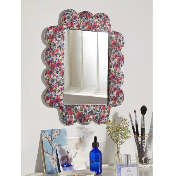 Urban Outfitters Elizabeth Padded Mirror Scalloped Floral - Picture 1 of 6